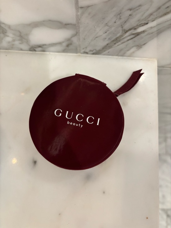 Gucci Round Velvet Pouch in Deep Burgundy - Picture 2 of 5